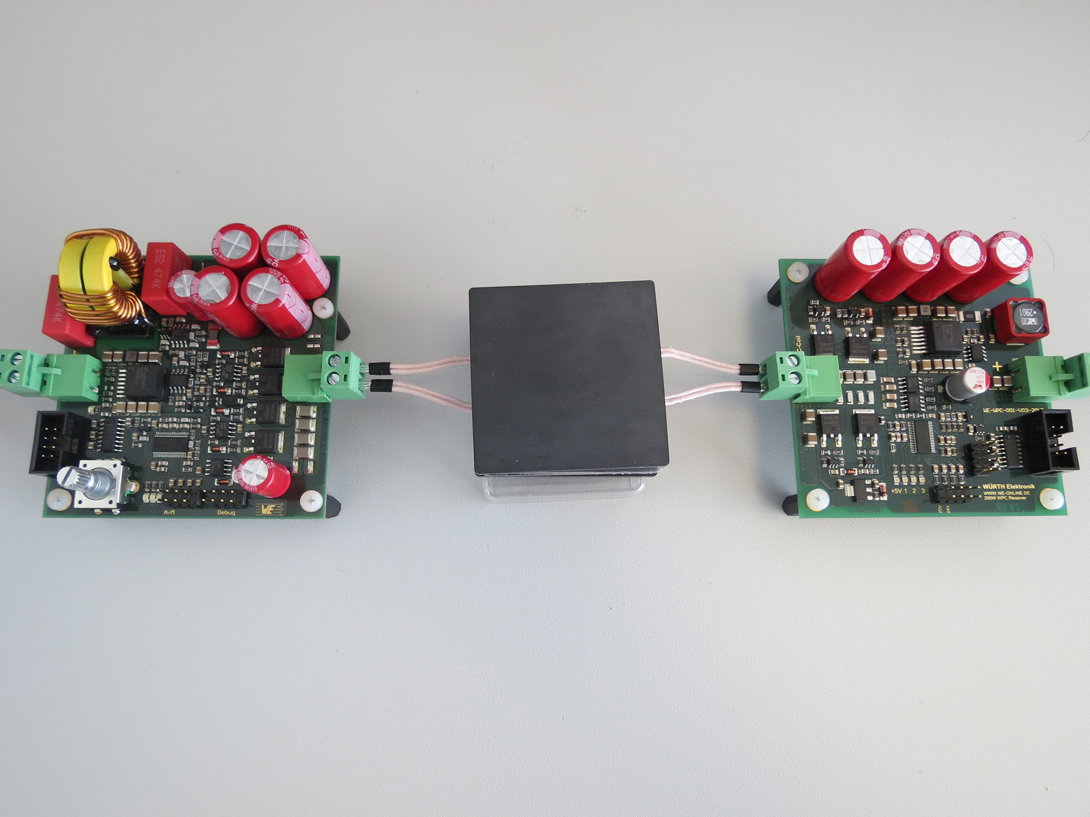 New 200-watt development system: Combining wireless power and data transmission